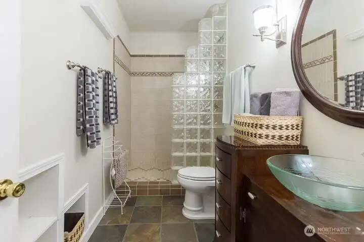 3/4 bath!