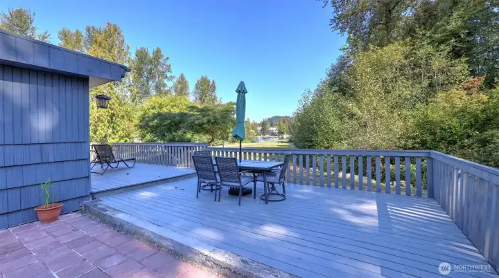 Host BBQs, dinners, or morning coffee in this inviting outdoor space