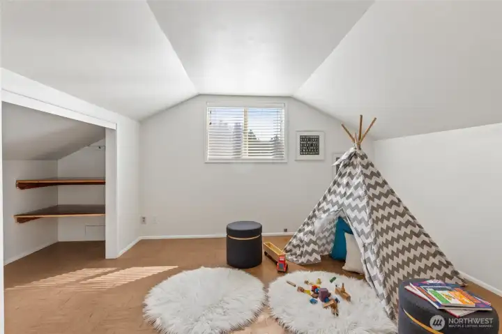 Prefect for a room, office or yoga studio.