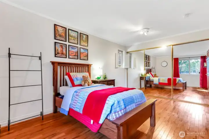 3rd bedroom has large closet.