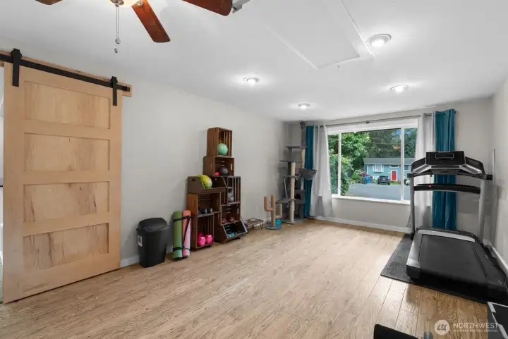 great flex space for office or workout room, make it what works for you.