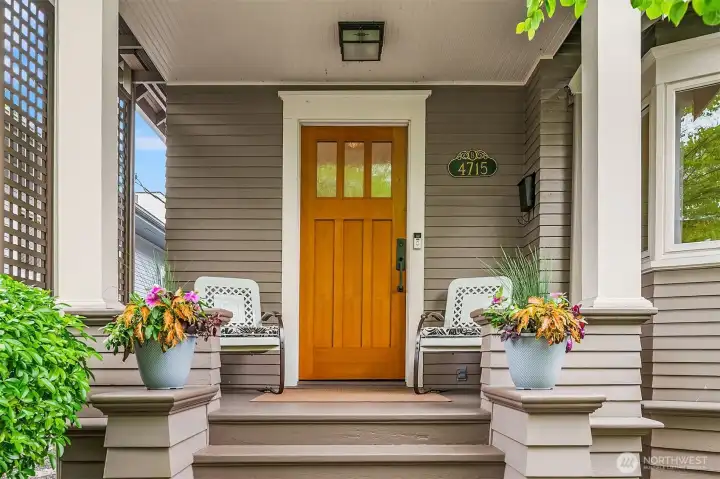Deep front porch for chatting