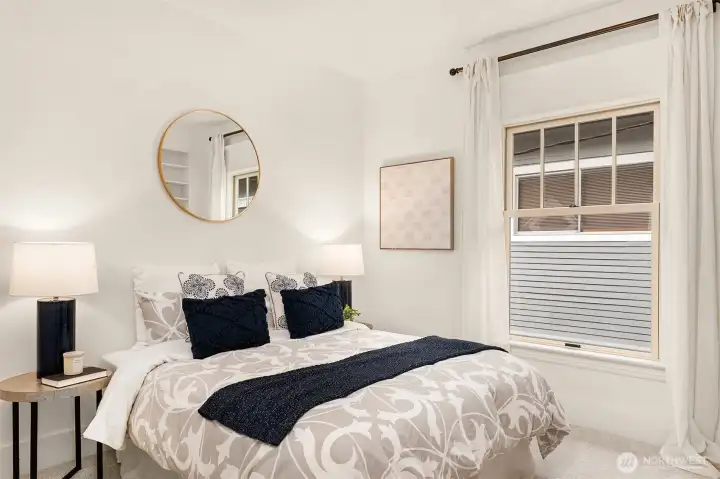 Huge primary suite on main