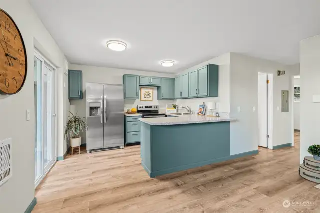 Love this kitchen. You could also add bar stools to create a breakfast bar.