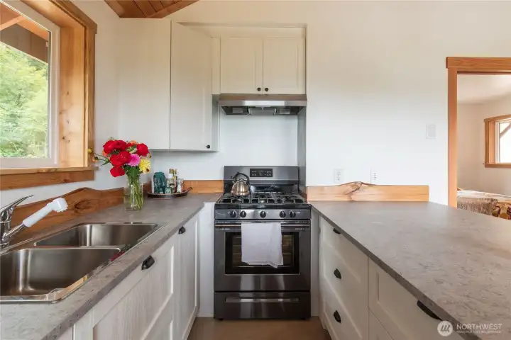 Ample space in the kitchen to spend the weekend cooking and enjoying the bounty of the harvest!