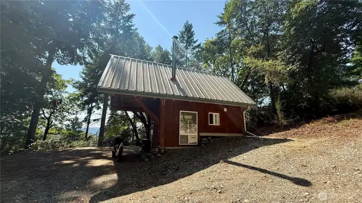 Small cabin ready for your finishing touches