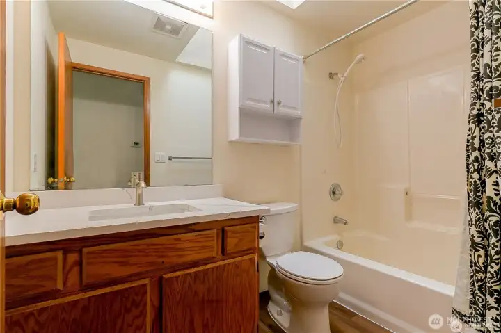 Bathroom2