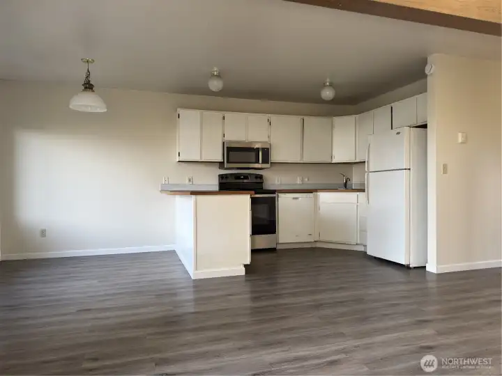 Kitchen Area (Vacant)