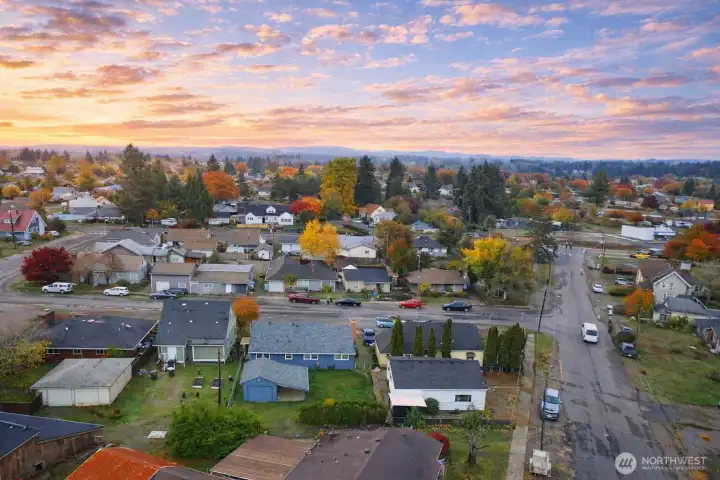 Located minutes from shops and dining, with an easy commute to I-5 & everything Centralia has to offer!