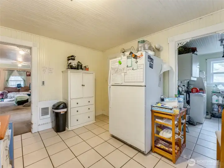 Kitchen from other side.