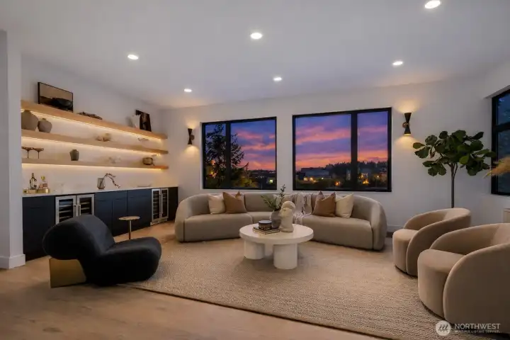 Living by Night-Your truly see the colors of the sky transform from day to night