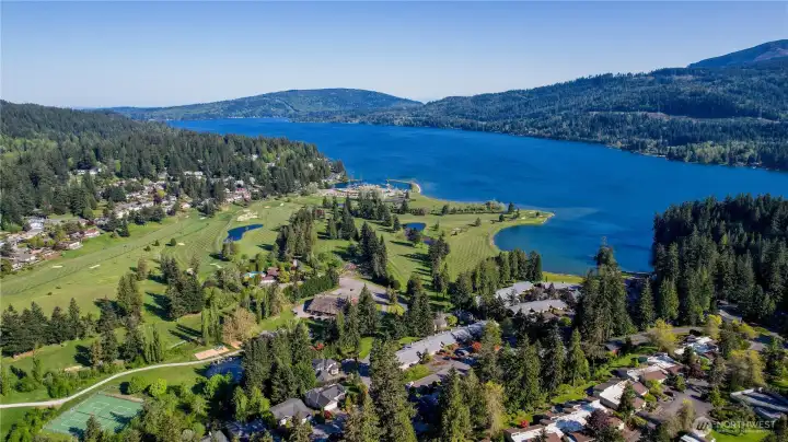 Sudden Valley boasts an 18-hole golf course.