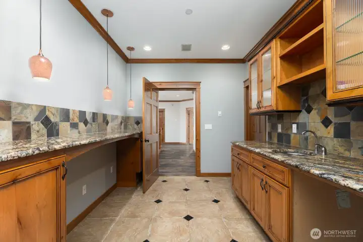 Reverse view of Wet Bar area
