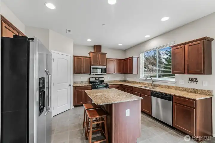 Another view of kitchen area