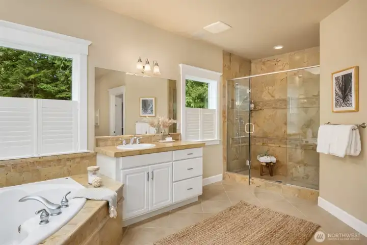 Gorgeous primary ensuite bathroom