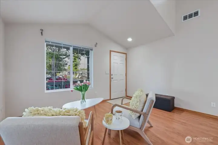 Living room, entry, vaulted ceilings,laminate floor