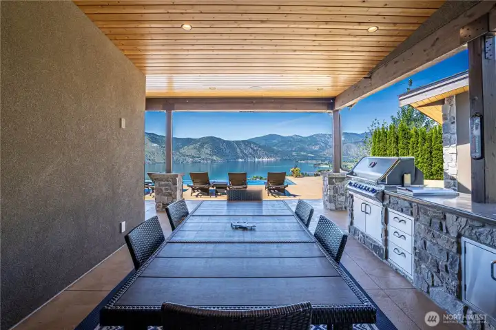 Outdoor Kitchen