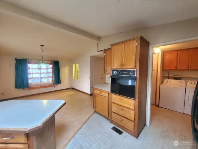 Kitchen w/ eating space