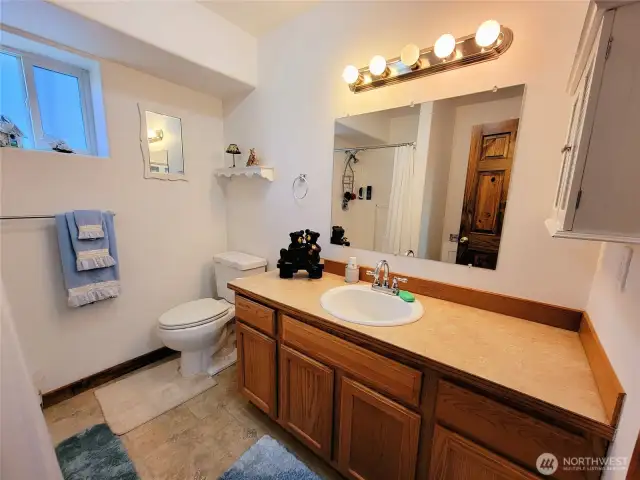 Main Bathroom is very nice.