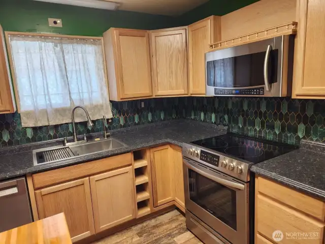 Stainless steel appliances stay