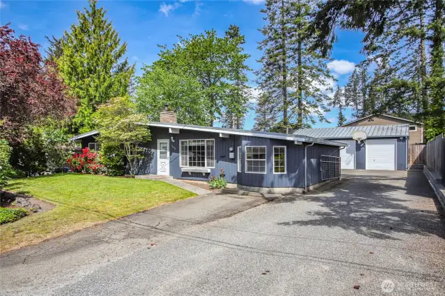 QUALITY FEATURES  Abundant natural light throughout home  Wood wrapped windows  Hardwood floors under carpet  Recessed lighting  Copper pipes throughout (except for hall bathroom)  Meticulously maintained