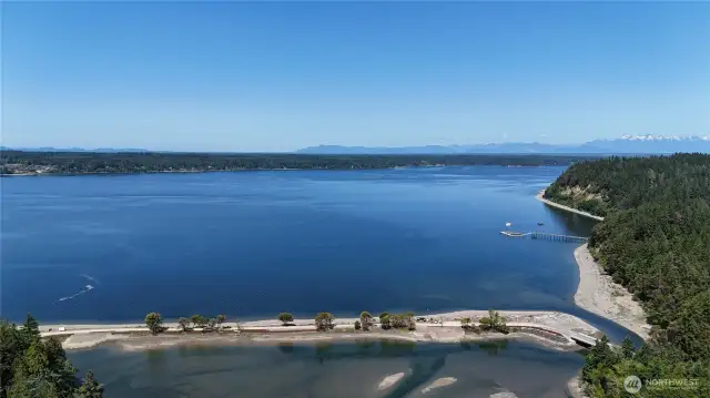 Joemma Beach State Park is located nearby. Great for Kayaking, Fishing, Crabbing, Camping, Picnicking.