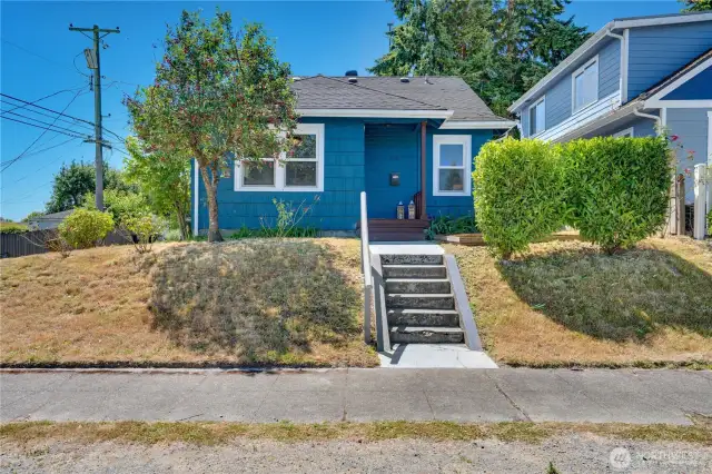 Welcome to your charming craftsman home!