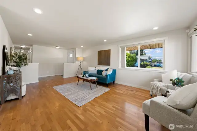 Spacious and easy floor plan that flows from living to dining.
