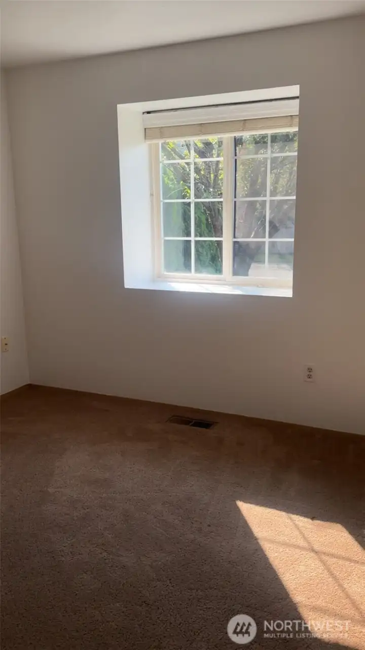 2 of the bedrooms have deep window sills