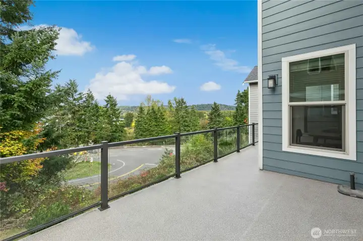 Great deck for entertaining and enjoying your views