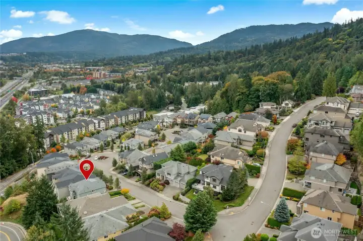 Great location to all convenient Issaquah