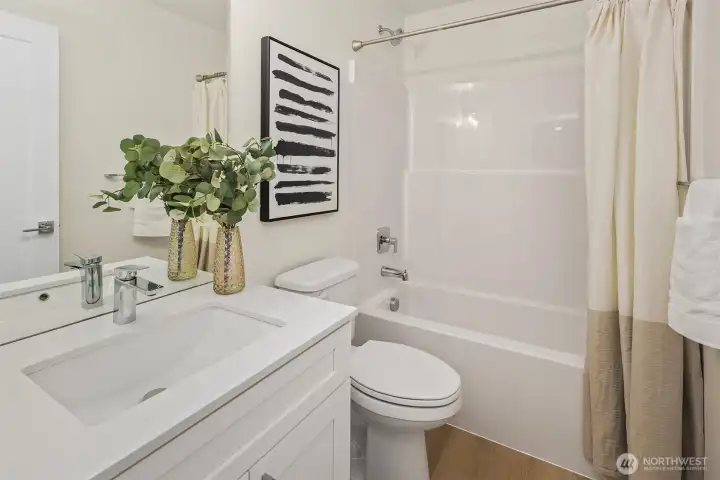 Photos are of a similar model and are for illustrative purposes only. Actual home, finishes, and features may vary.