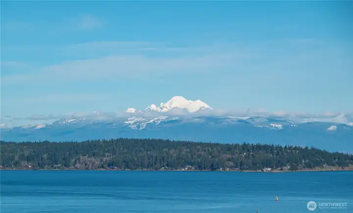 Beautiful vistas of Mount Baker.