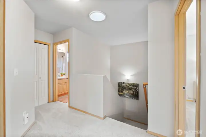 Upper landing area to 3 bedrooms and baths.