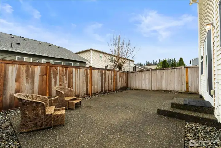 Enjoy backyard barbecues, entertain and relax!