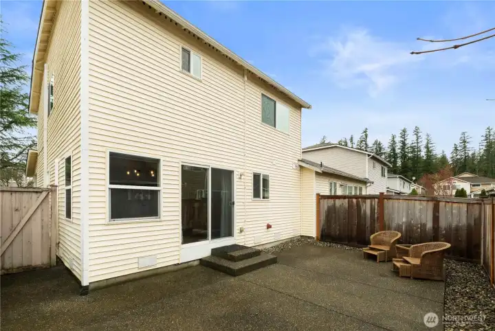 Another backyard view.