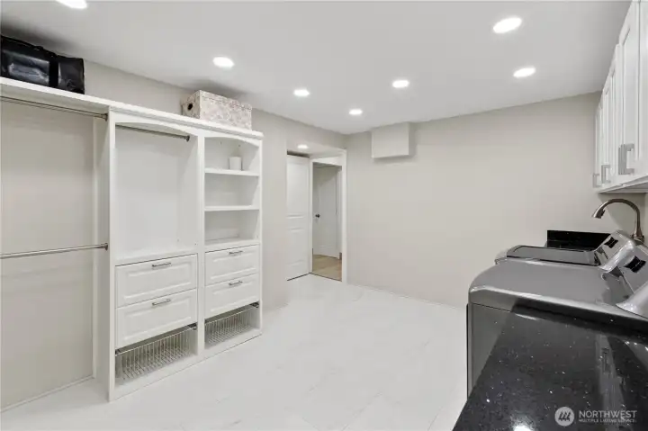 Lower Level w/d With Large Walk-in Closet