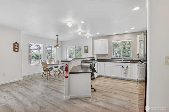 Light & Bright - Tons of Natural Light