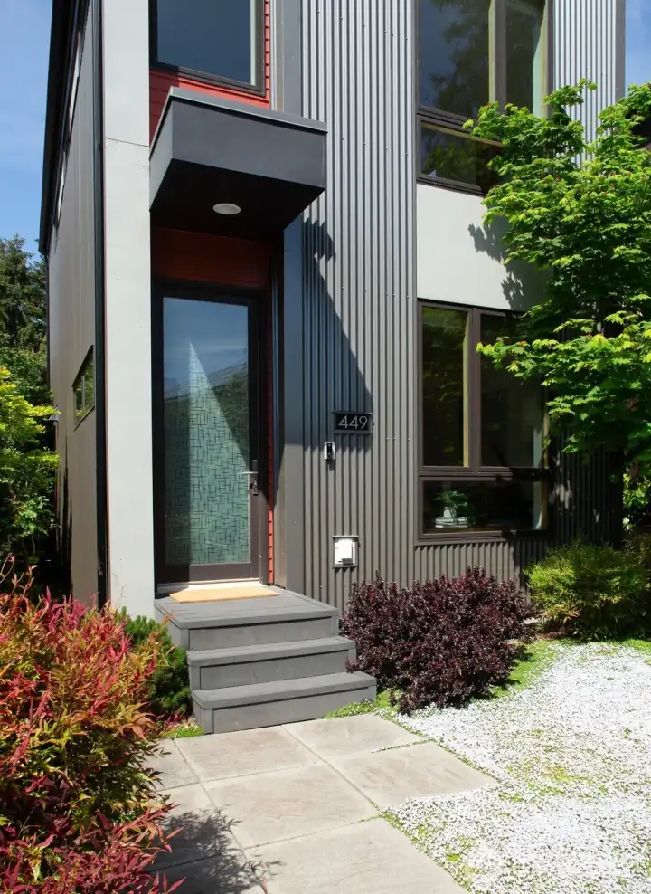 Welcoming front door access. Welcoming front door access.