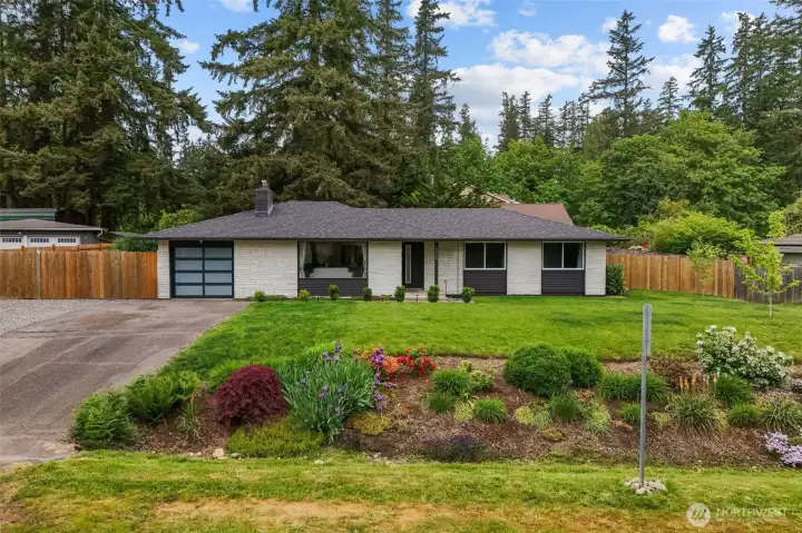 Fully remodeled rambler near Lake Meridian. Open-concept living, designer finishes & oversized backyard in Kent WA. #KentWAHomes #LakeMeridian