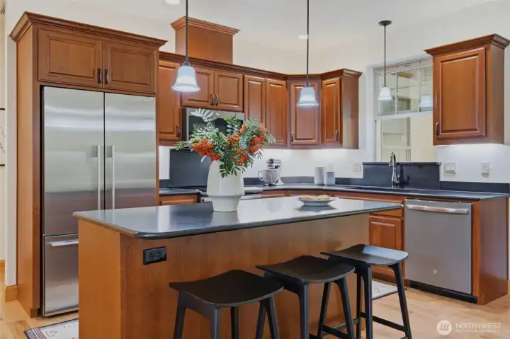Kitchen Island with eating space