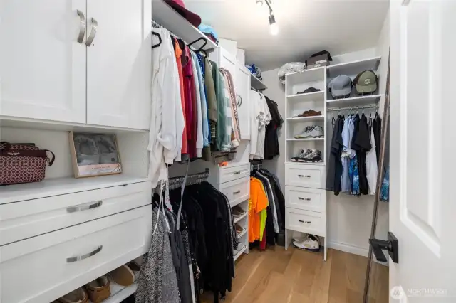 Wonderfully designed walk-in closet