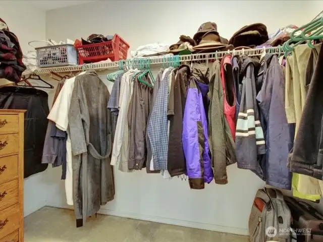 Walk in closet