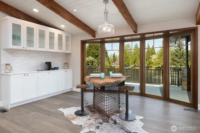 Dining Area Overlooking Lake