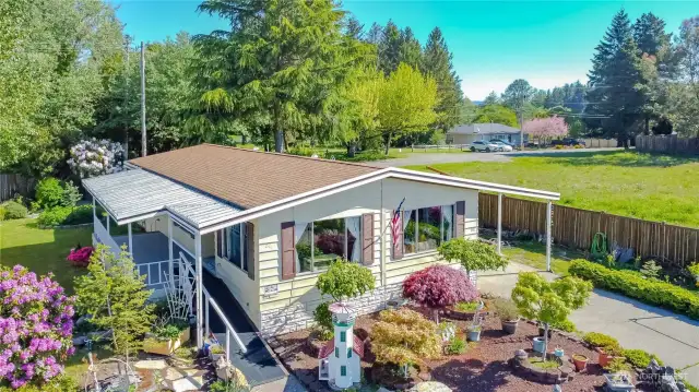 Great corner lot with privacy