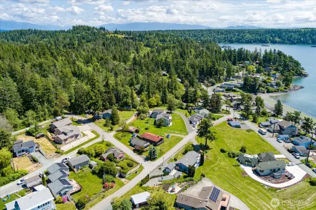 Everything is 5 minutes from your beach community.