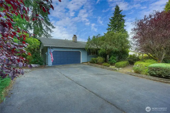 Enjoy the privacy of this large 5 bdrm, 3 bath home.