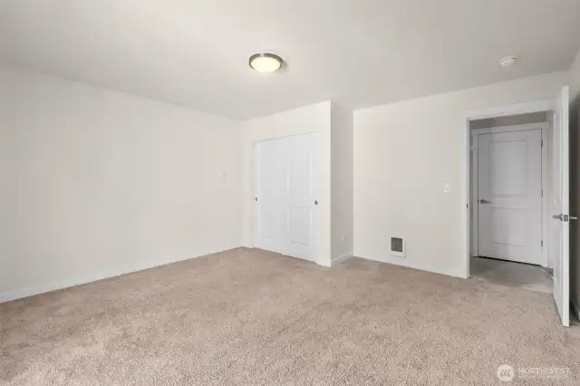 Entry level bonus room with closet
