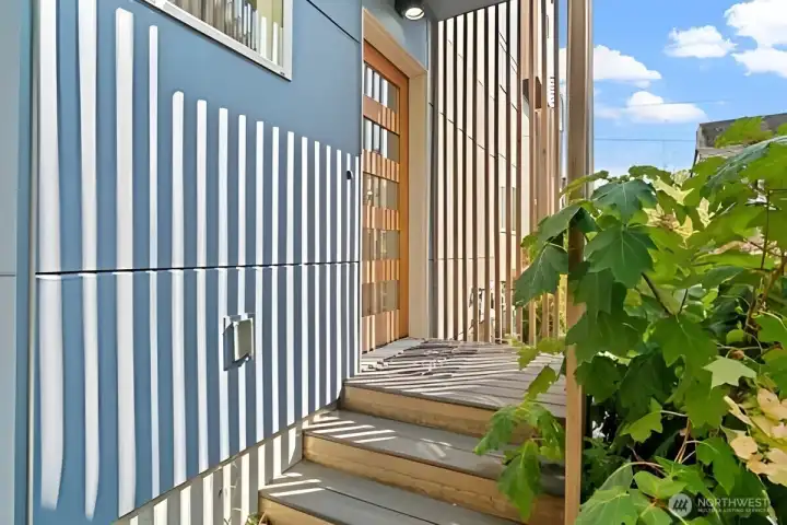 Exterior entry door