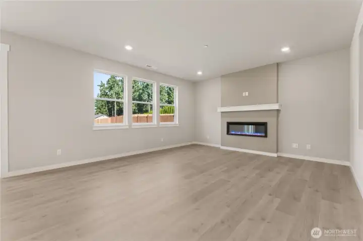 Photo's are for representational purposes only. Colors and finishes may differ.